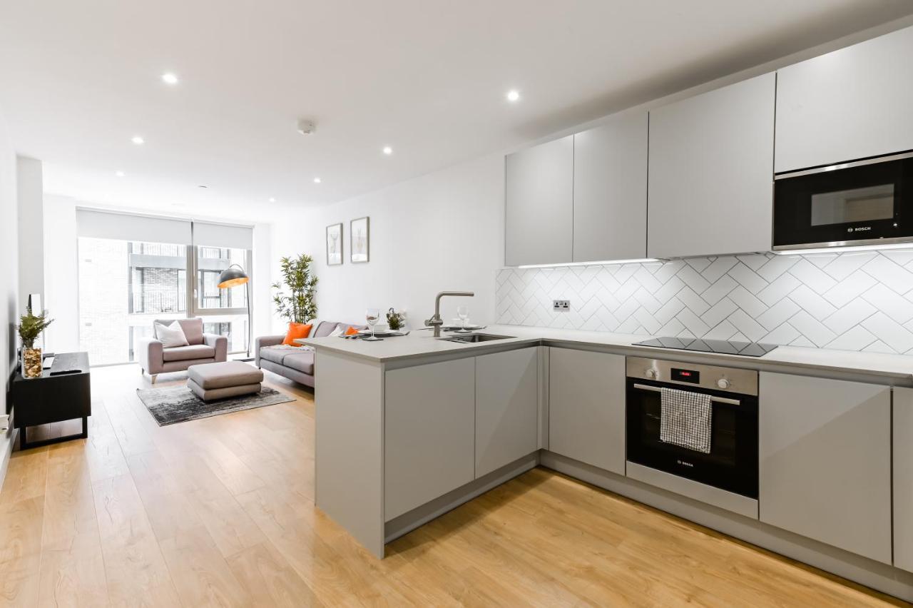 Khayat Homes - The Owelor - Two Bed ลอนดอน ภายนอก รูปภาพ